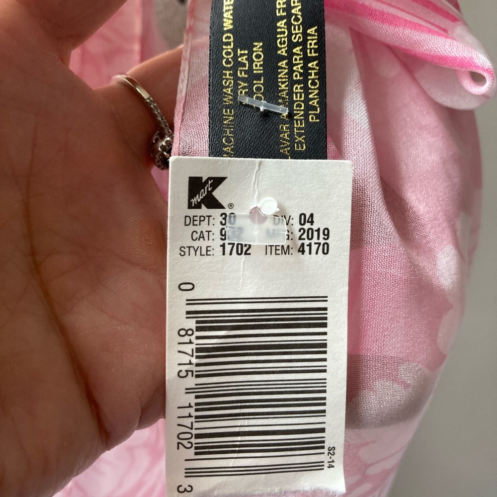 TR Bentley pink and white scarf. NWT - Picture 4 of 7